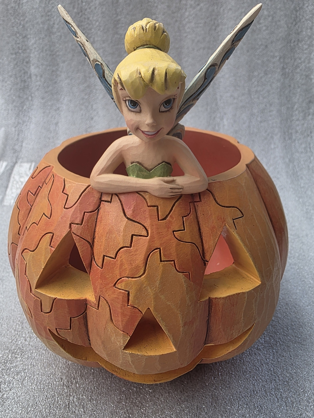 WALT DISNEY WORLD SHOWCASE COLLECTION  "A Pixie Treat"